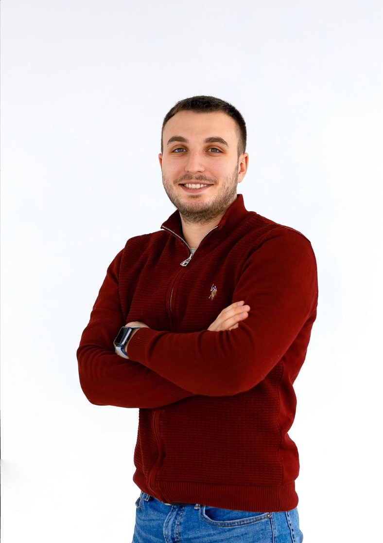 Владимир Артемов